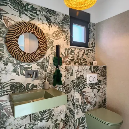 Villa Modern Ava With Outdoor Pool In Tar Tar-Vabriga