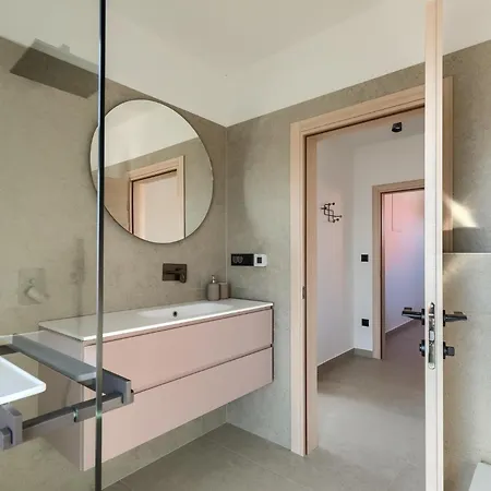 Modern Ava With Outdoor Pool In Tar Villa Tar-Vabriga