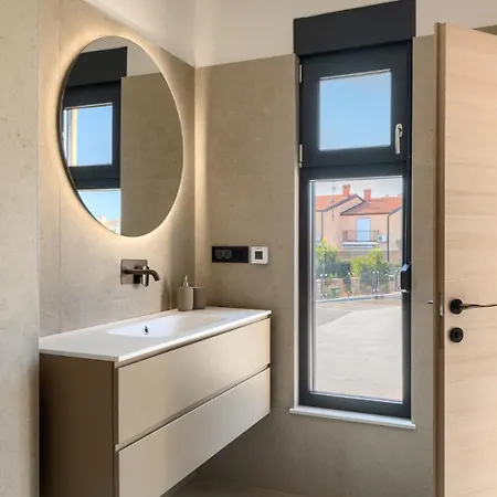 Вилла Modern Ava With Outdoor Pool In Tar *