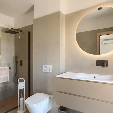 Modern Ava With Outdoor Pool In Tar Вилла *