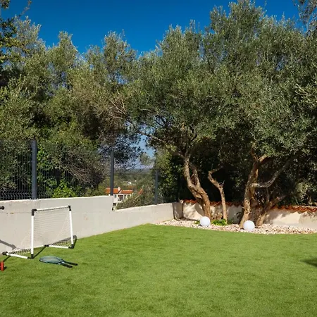 Modern Ava With Outdoor Pool In Tar Βίλα Tar-Vabriga